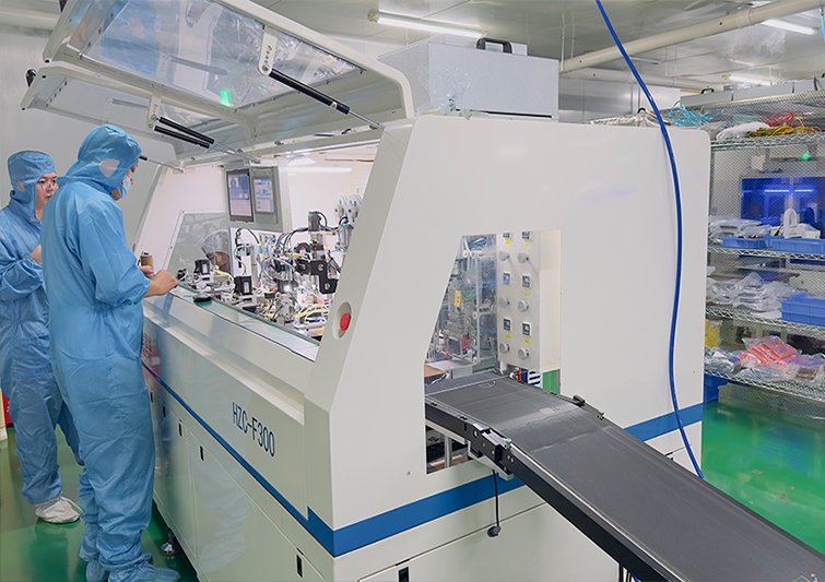 Fully automatic laminating machine